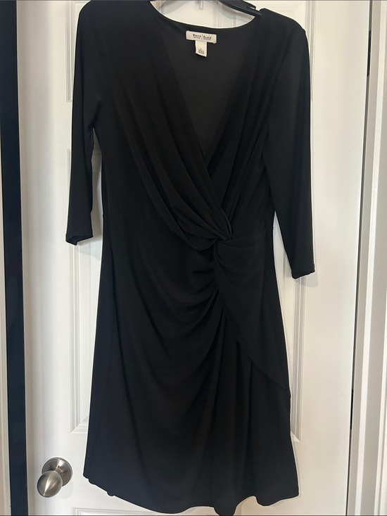 White House Black Market Dresses & Skirts - White House Black Market Black Twist-Detail Faux Wrap Dress